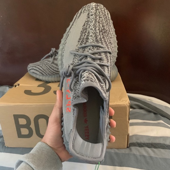 Yeezy beluga 2.0 size 10.5 main image 5